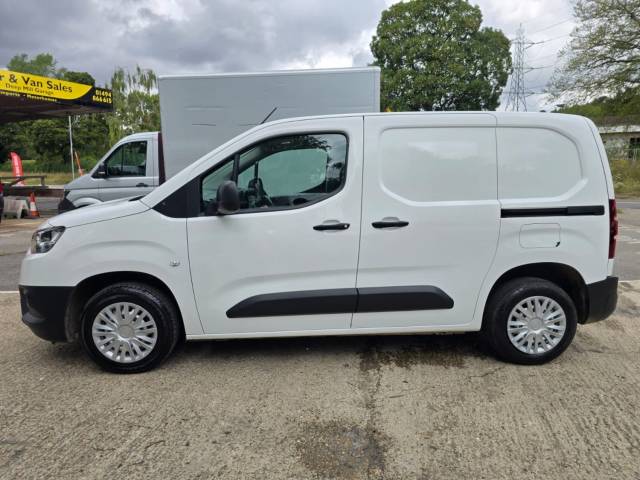 2021 Toyota Proace City 1.5 BlueHDi Active Short Panel Van SWB **ONLY 28,000 MILES**