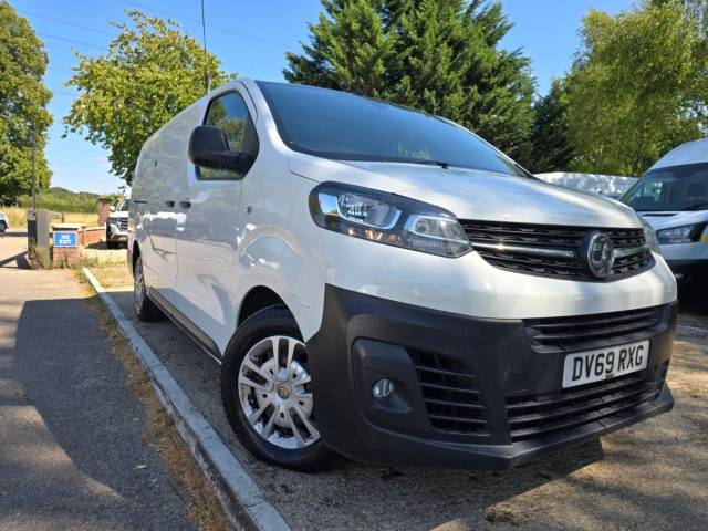2019 Vauxhall Vivaro 2900 1.5d 100PS Dynamic LWB L2 Van **ONLY 56,000 MILES**