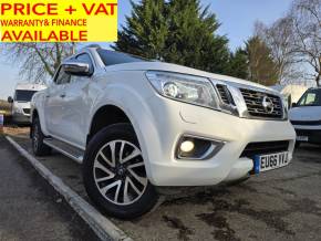 NISSAN NAVARA at DM Vans Great Missenden
