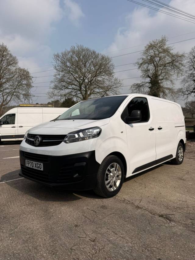 2020 Vauxhall Vivaro 1.5 Turbo D 2700 Dynamic SWB **ONLY 69,000 MILES**
