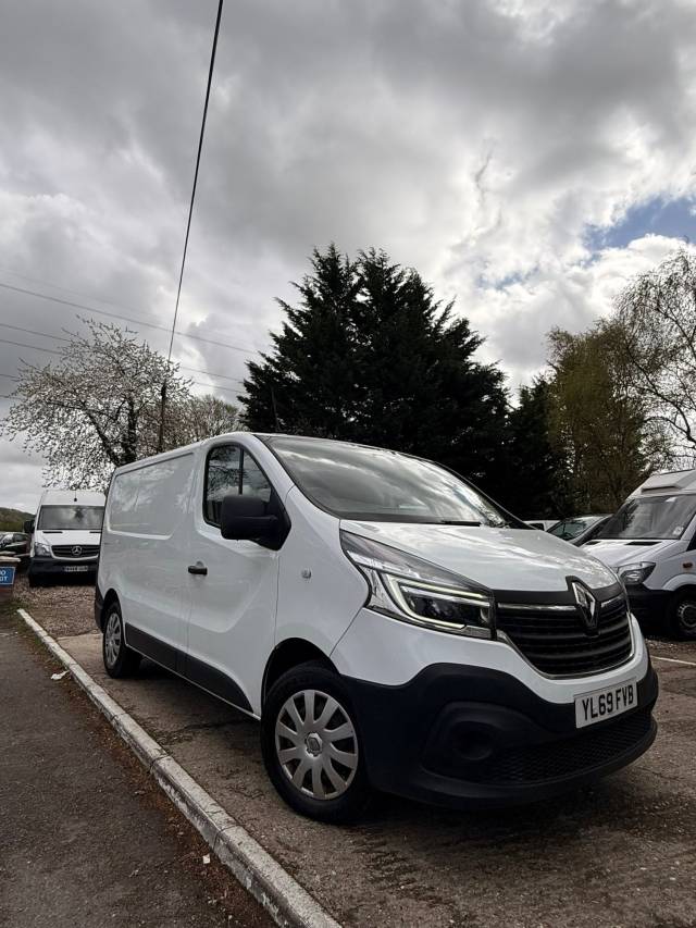 2019 Renault Trafic 2.0 dCi 28 Business **ONLY 46,000 Miles** NO VAT