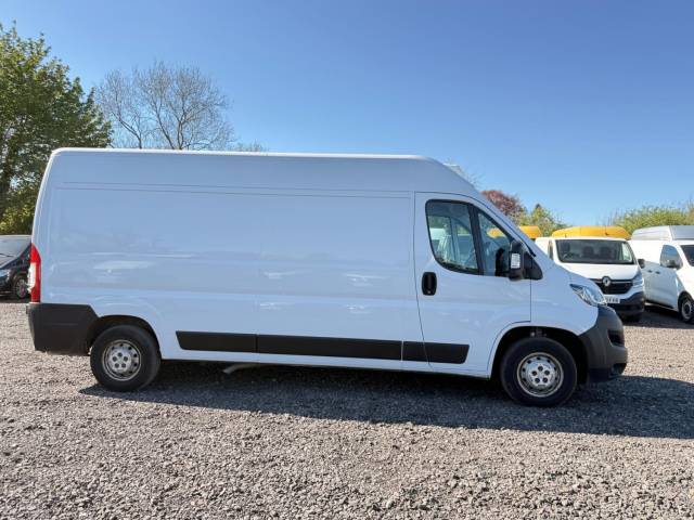 2022 Peugeot Boxer 2.2 BlueHDi 335 Professional L3 LWB (NO VAT)