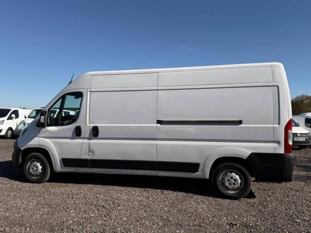 2022 Peugeot Boxer 2.2 BlueHDi 335 Professional L3 LWB (NO VAT)