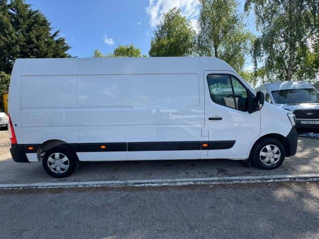 2019 Renault Master 2.3 dCi 35 Business+ FWD LWB (NO VAT)