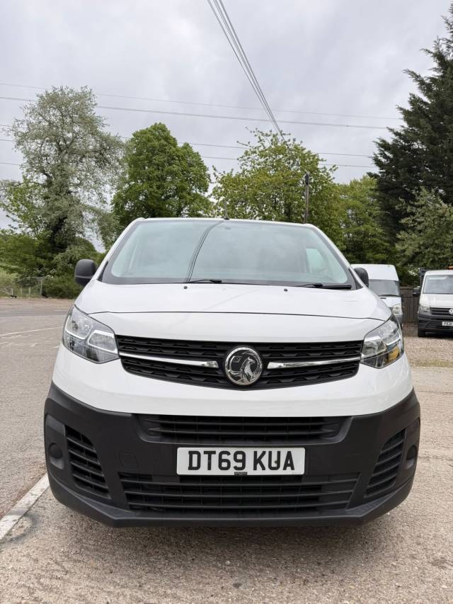 2020 Vauxhall Vivaro 1.5 Turbo D 2900 Edition L2 LWB (NO VAT)