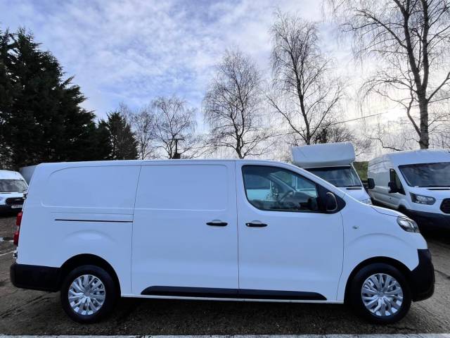 2019 Vauxhall Vivaro 2.0 Turbo D 3100 Edition L2 LWB (LOW MILEAGE)
