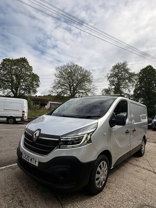 2020 Renault Trafic 2.0 dCi ENERGY 28 Business+ SWB **LOW MILEGAE**