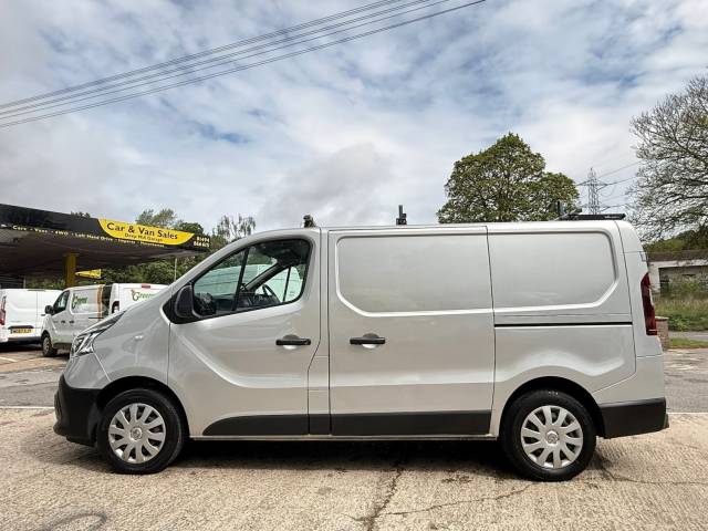 2020 Renault Trafic 2.0 dCi ENERGY 28 Business+ SWB **LOW MILEGAE**