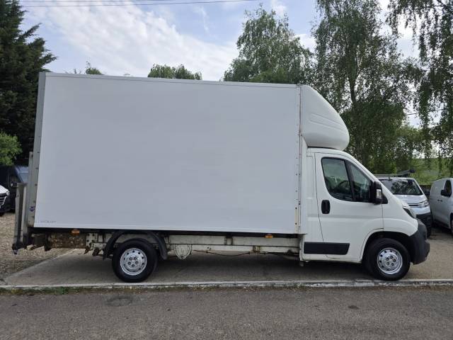 2018 Peugeot Boxer 2.0 BlueHDi Luton Van TAIL LIFT