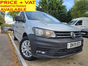 VOLKSWAGEN CADDY MAXI at DM Vans Great Missenden