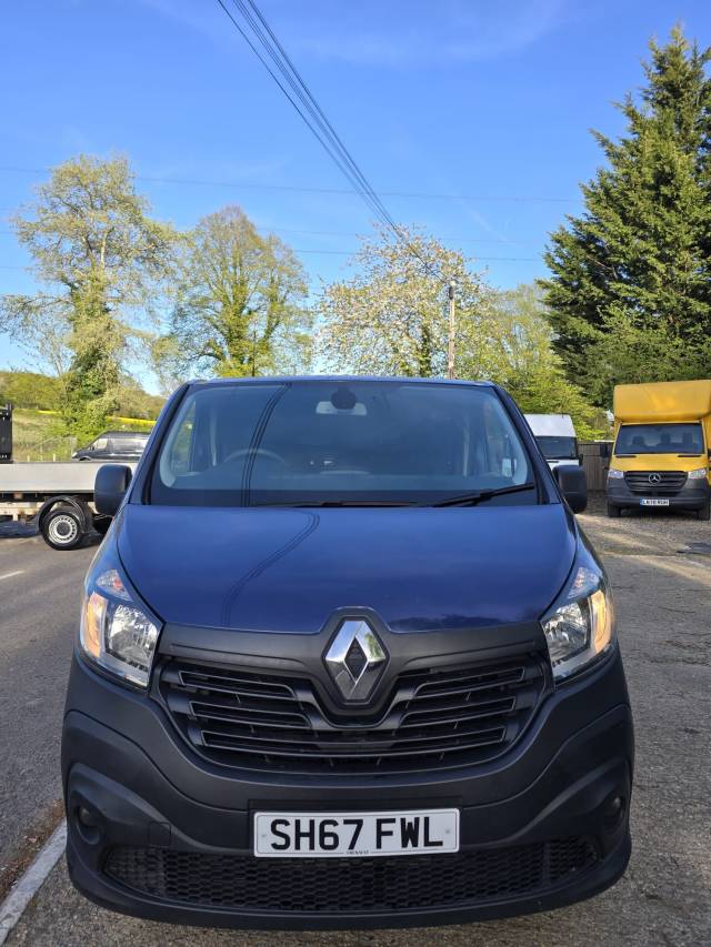 2017 Renault Trafic 1.6 dCi 29 Business LWB **LOW MILEAGE VAN** NO VAT