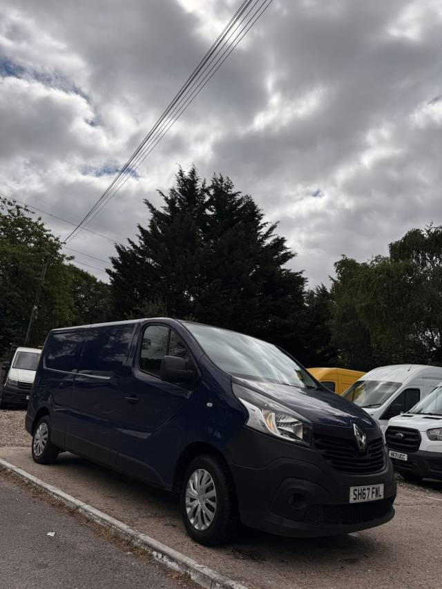 2017 Renault Trafic 1.6 dCi 29 Business LWB **LOW MILEAGE VAN** NO VAT