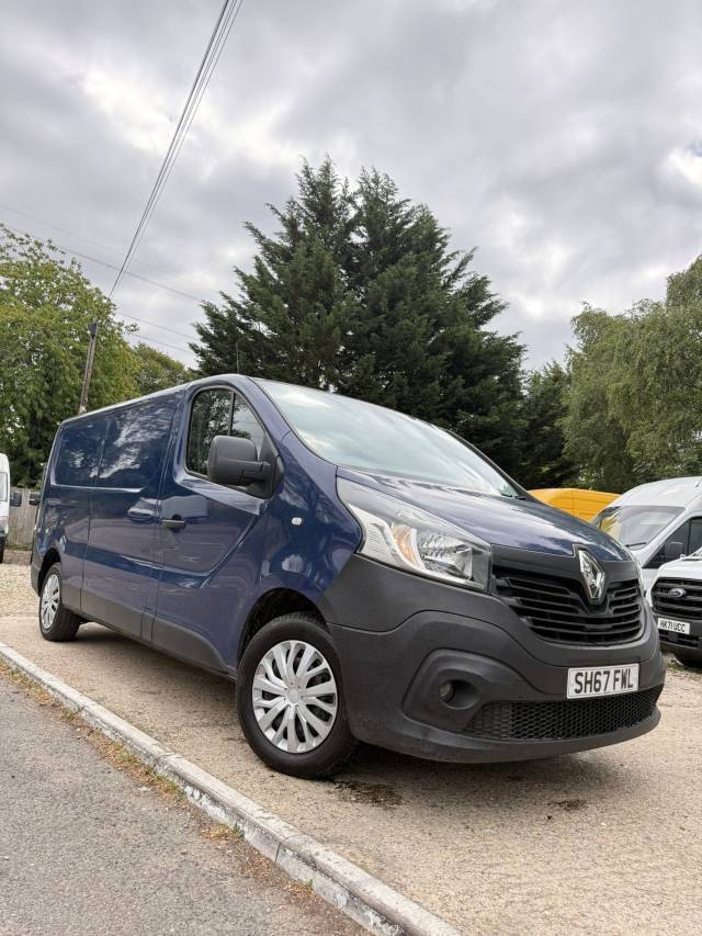 2017 Renault Trafic 1.6 dCi 29 Business LWB **LOW MILEAGE VAN** NO VAT