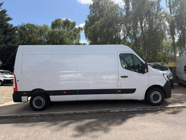 2022 Renault Master 2.3 dCi 35 Business FWD LWB (NO VAT)