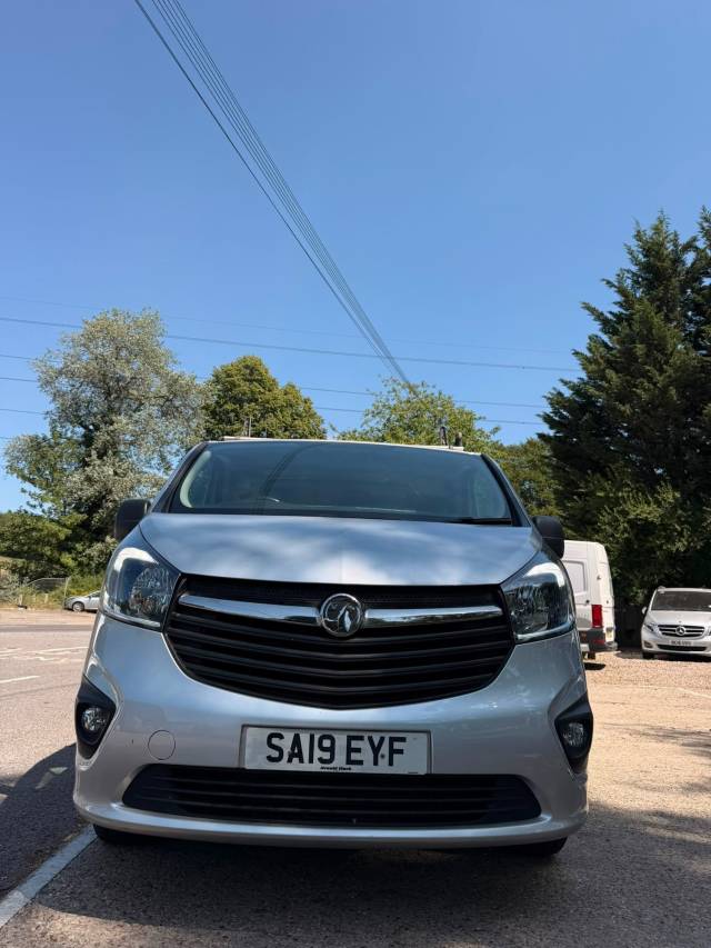 2019 Vauxhall Vivaro 1.6 CDTi 2700 Sportive **ONLY 41,000 MILES**