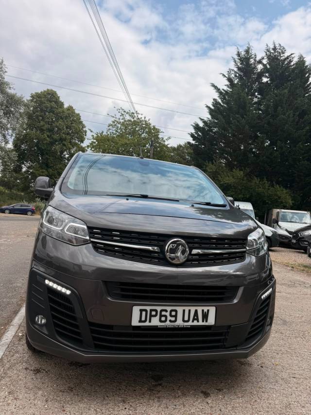 2019 Vauxhall Vivaro 1.5 Turbo D 2900 Sportive L2 LWB **75,000 MILES**
