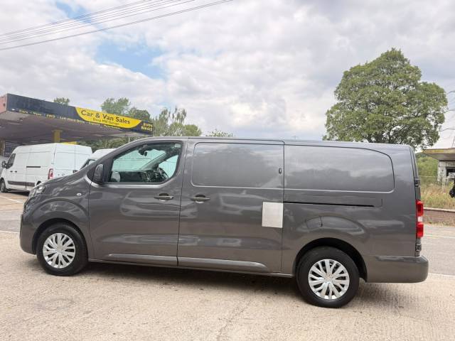 2019 Vauxhall Vivaro 1.5 Turbo D 2900 Sportive L2 LWB **75,000 MILES**