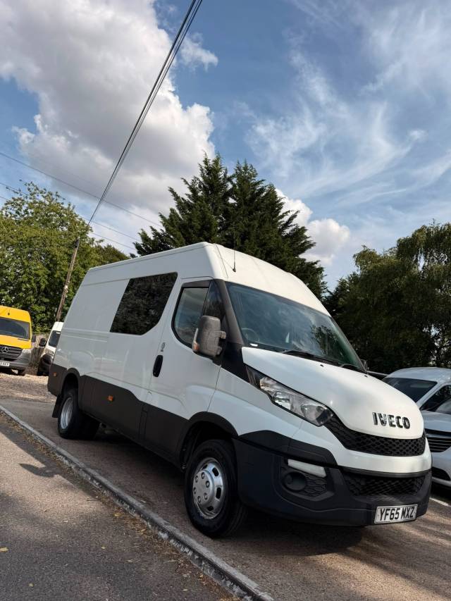 2015 Iveco Daily 3.0 5.2T VAN TWIN AXLE **ONLY 58,000 MILES**