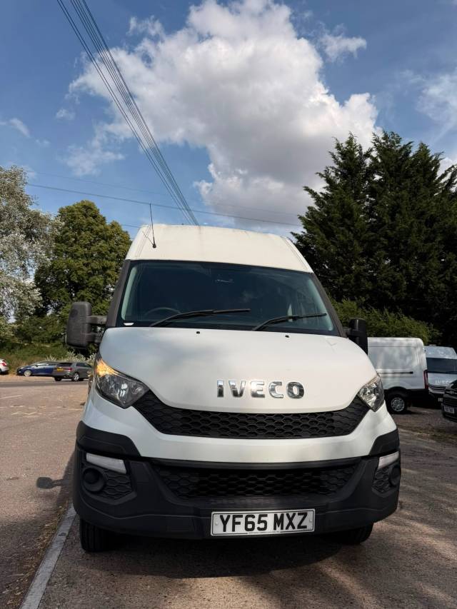 2015 Iveco Daily 3.0 5.2T VAN TWIN AXLE **ONLY 58,000 MILES**