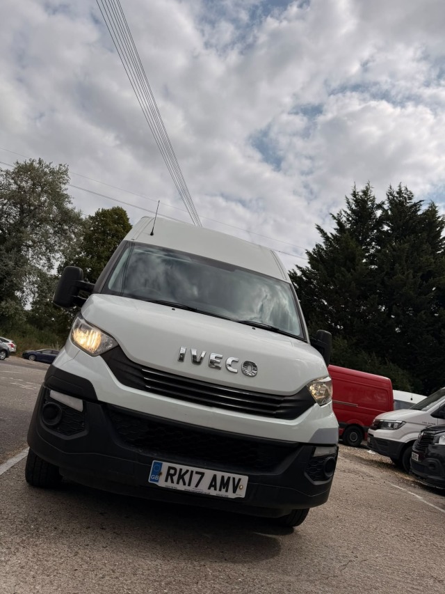 2017 Iveco Daily 2.3 TD 12V 35S 3520 L2 MWB HiMatic AUTO (NO VAT)
