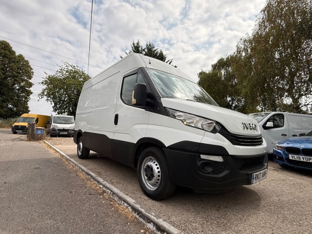 2017 Iveco Daily 2.3 TD 12V 35S 3520 L2 MWB HiMatic AUTO (NO VAT)