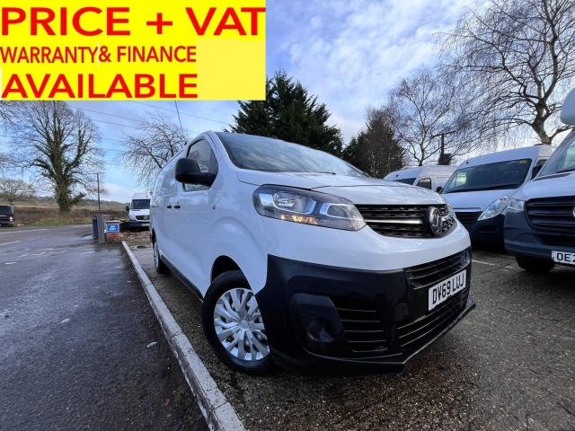 Vauxhall Vivaro 2.0 Turbo D 3100 Edition L2 LWB (LOW MILEAGE) PANEL VAN Diesel White