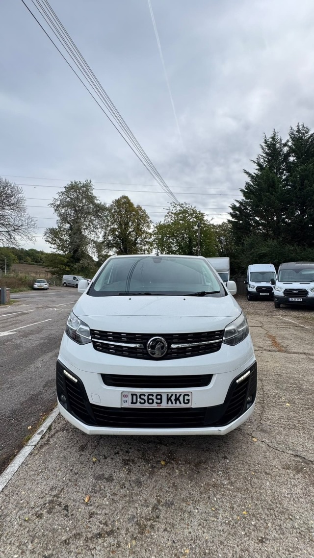 2019 Vauxhall Vivaro 1.5 Turbo D 2900 Sportive L2 LWB