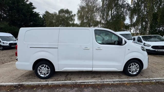 2019 Vauxhall Vivaro 1.5 Turbo D 2900 Sportive L2 LWB